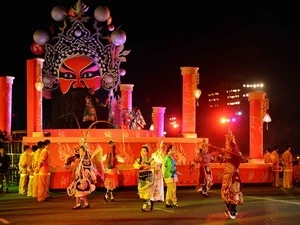 Colourful carnival in Nha Trang Sea Festival 2013 (Source:VNA)